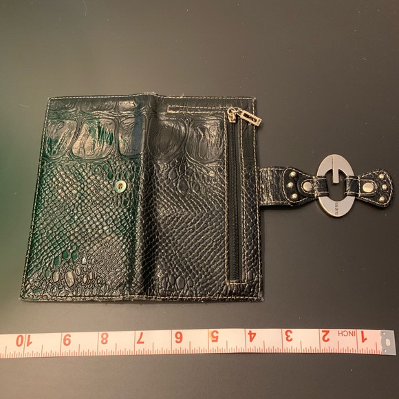 Guess long wallet - Picture 3 of 3